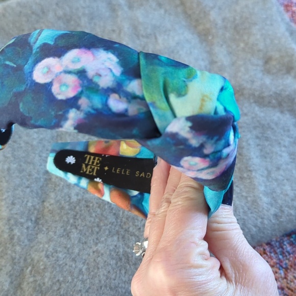 LELE SADOUGHI - Picture 3 of 7